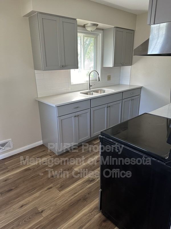 10984 Hanson Blvd Nw - Photo 3 of 21