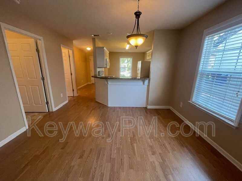 208 Satomi Way - Photo 5 of 13