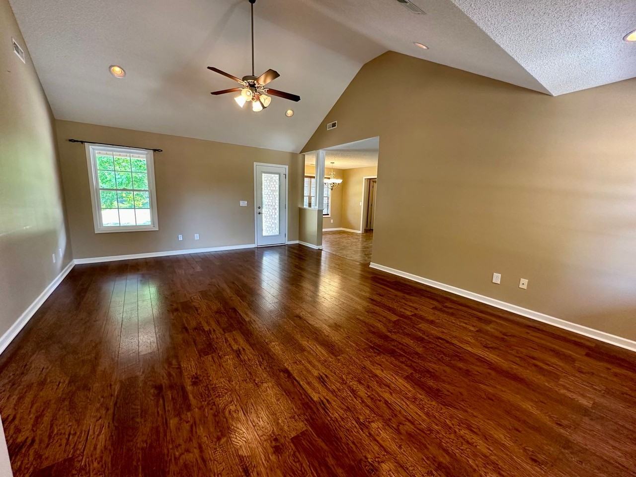 3920 Cantle Dr - Photo 2 of 11