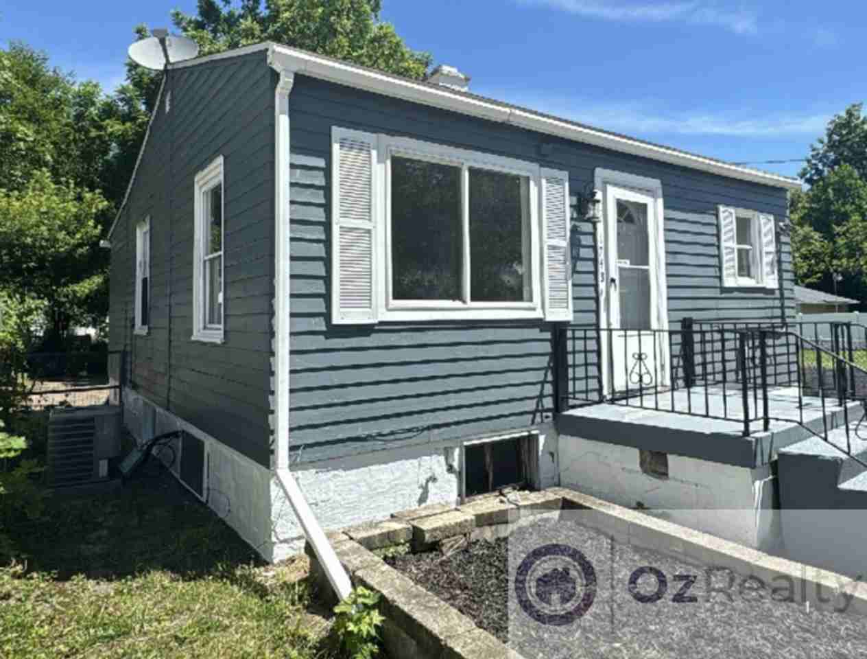 1748 Georgia Ave - Photo 3 of 10