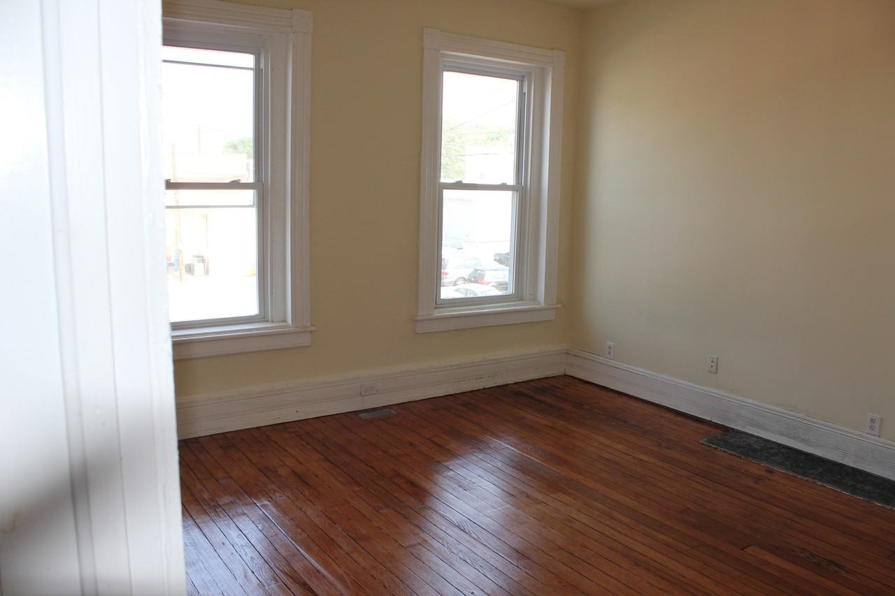 7 S Allen Ave - Photo 5 of 12