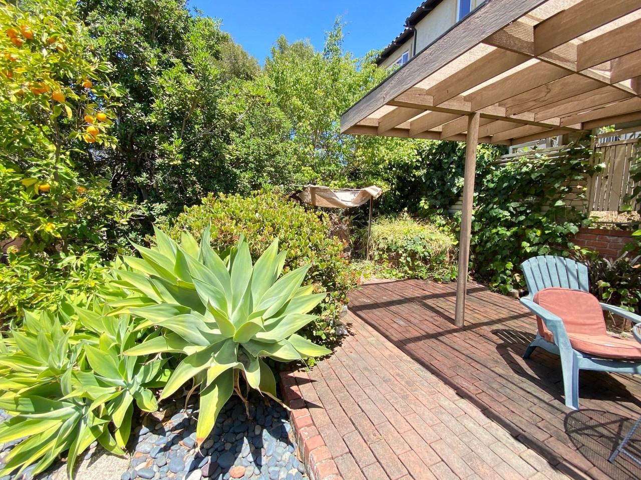 2377 Juan St - Photo 3 of 16