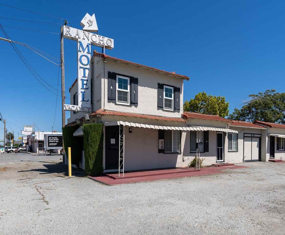 19040 Monterey Road - Photo 2 of 21