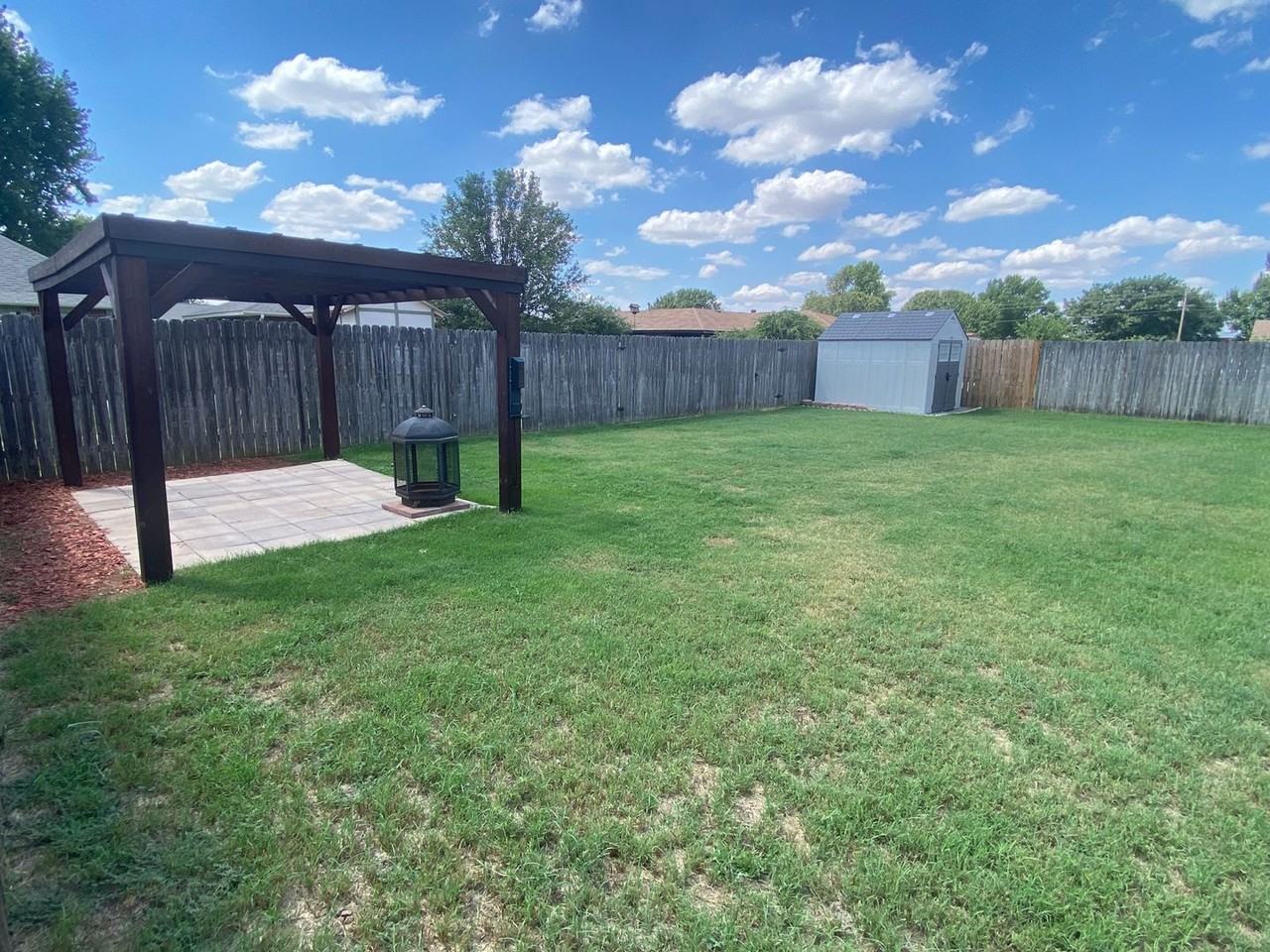 2016 Seth Ave - Photo 2 of 12