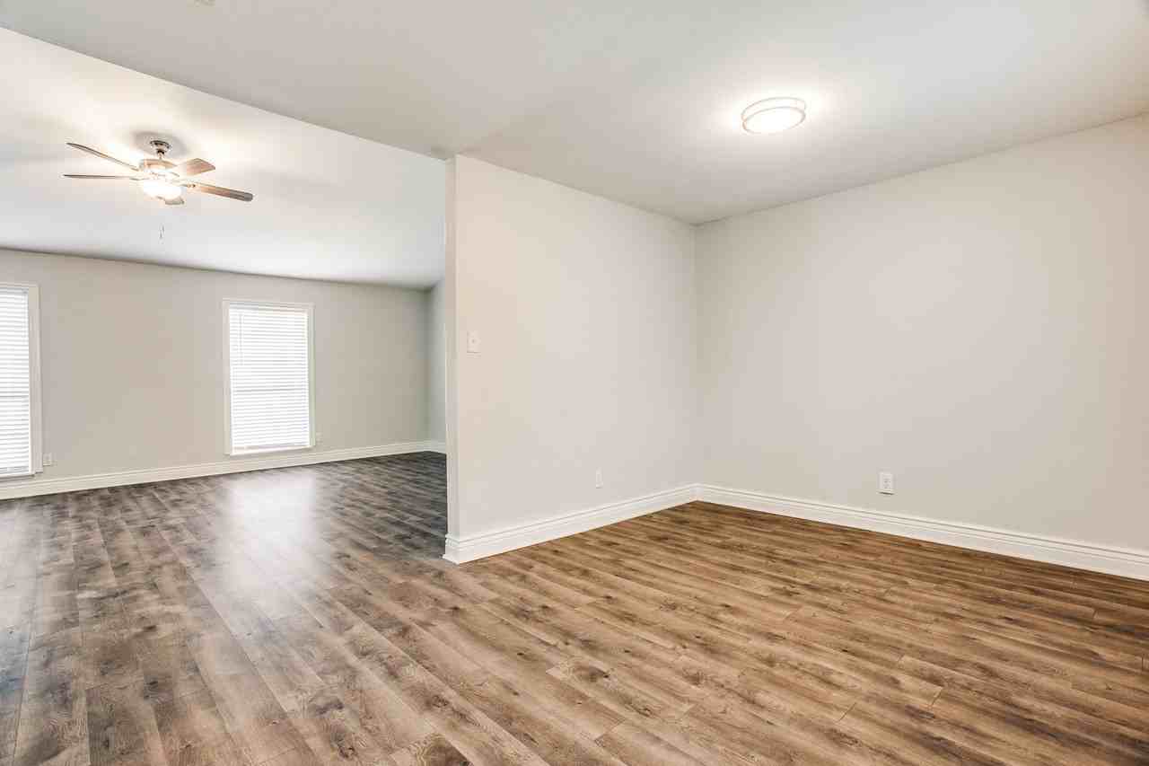 2114 Pennington Dr - Photo 6 of 22