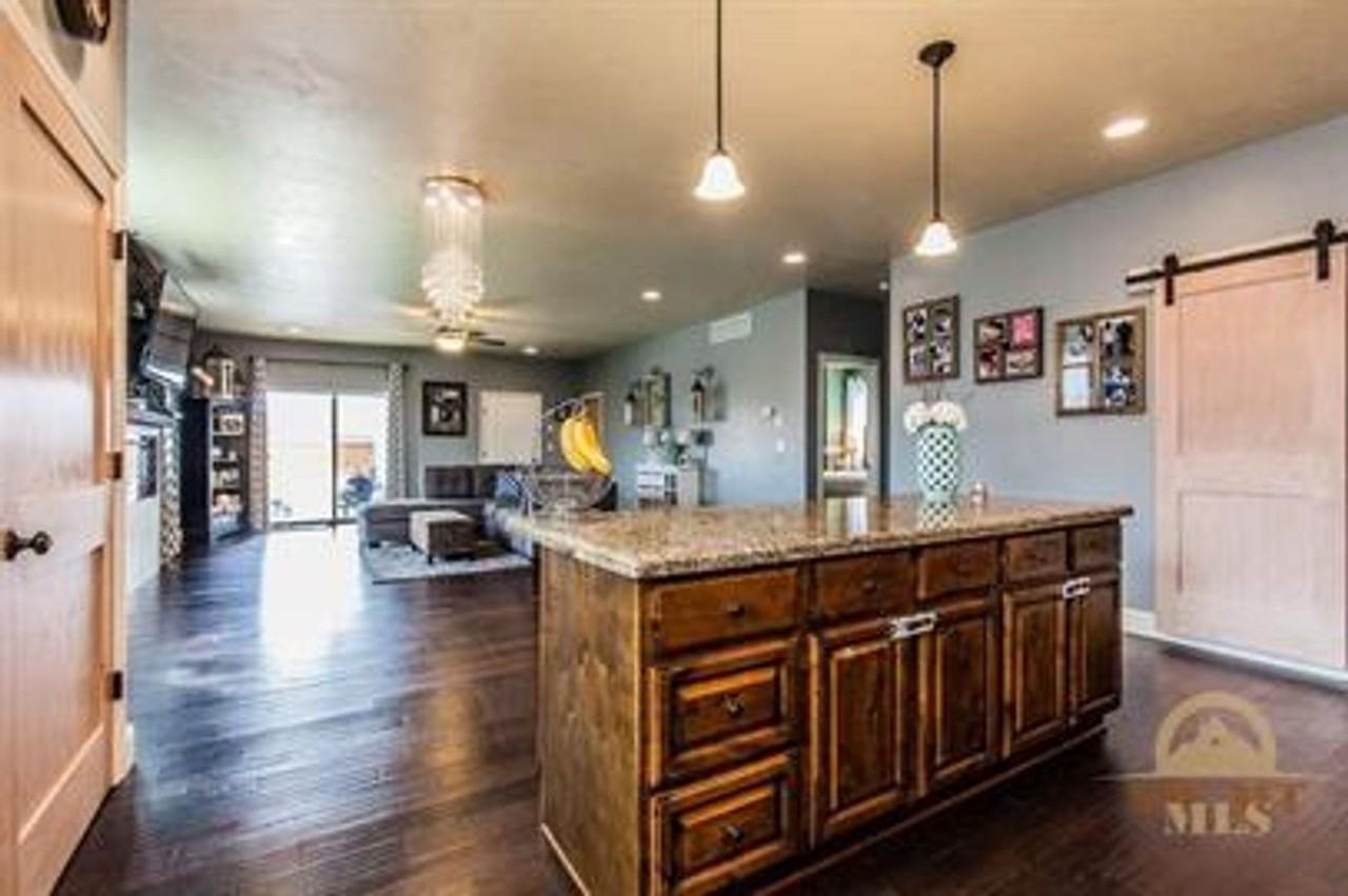 202 Farmall Ln - Photo 5 of 14