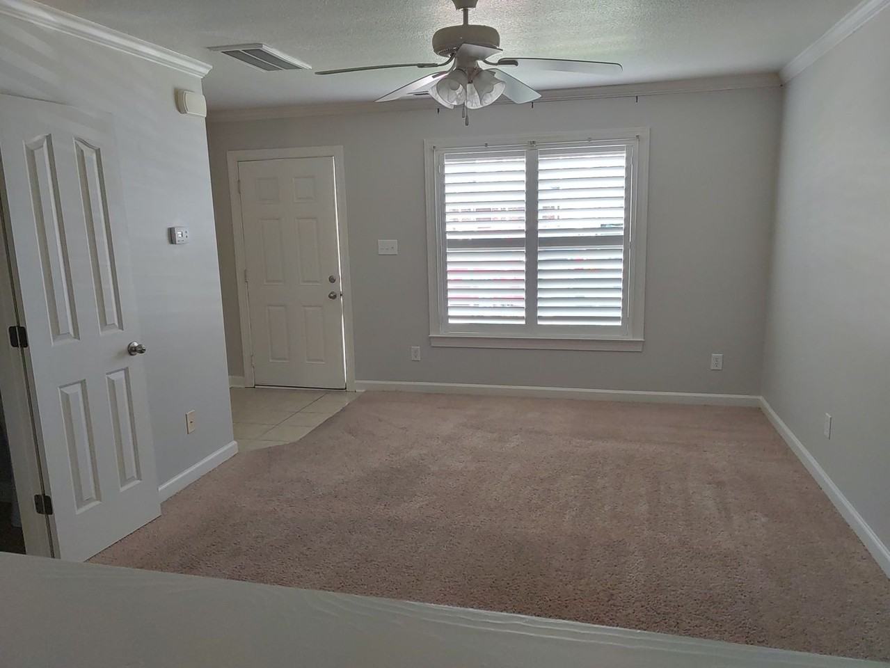 704 Streamwood Dr - Photo 2 of 12