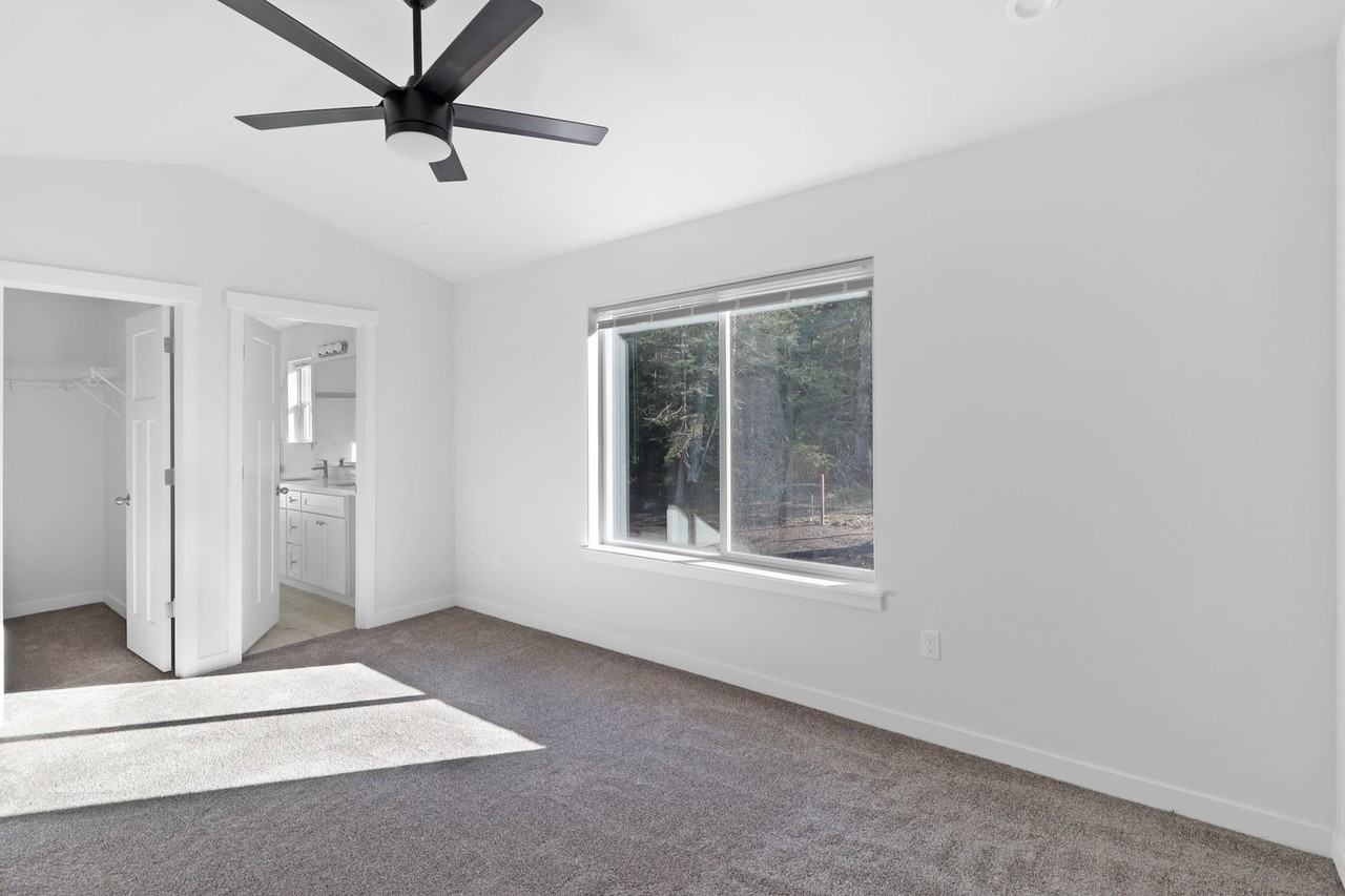 1299 Russell Dr - Photo 7 of 13