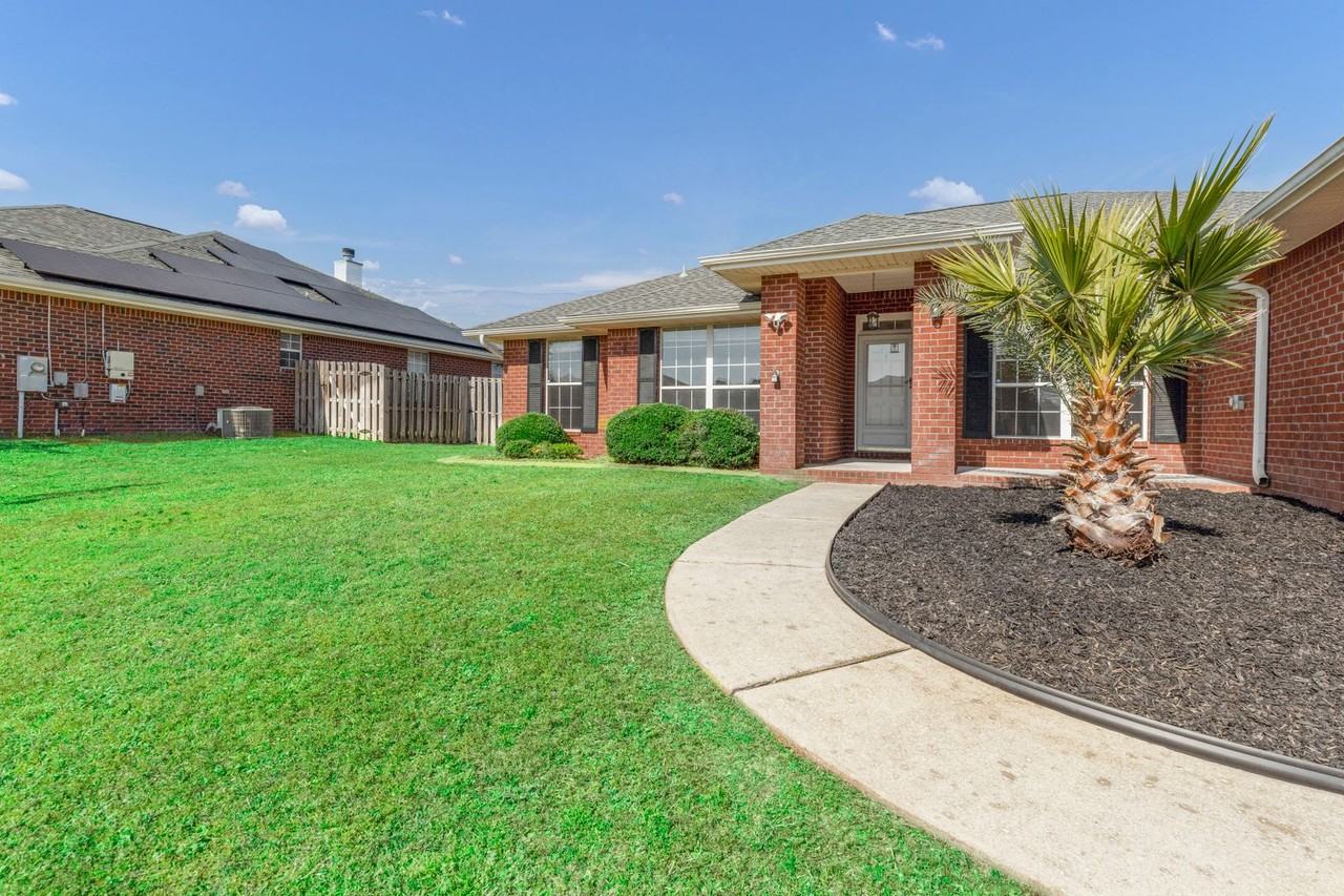 2144 Hagood Loop - Photo 2 of 38