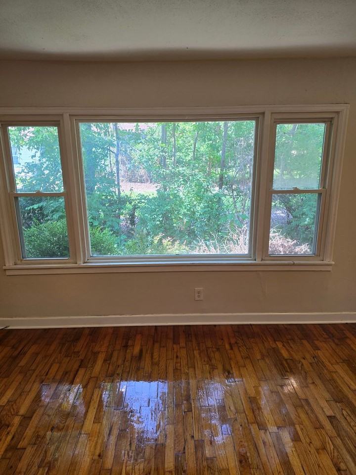 302 Alexander Ave - Photo 4 of 17