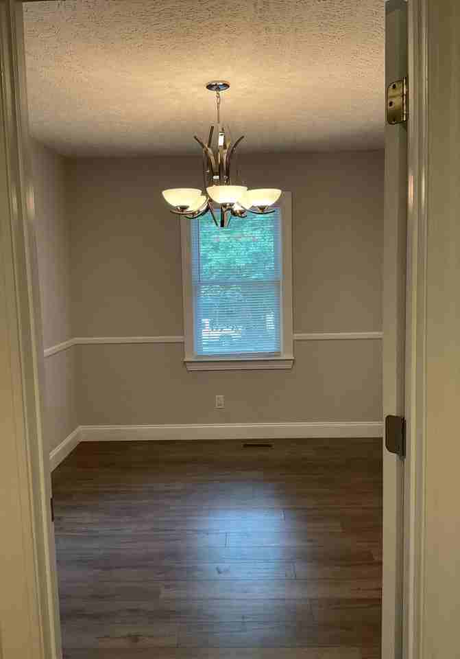 821 Cabaniss Dr - Photo 3 of 13