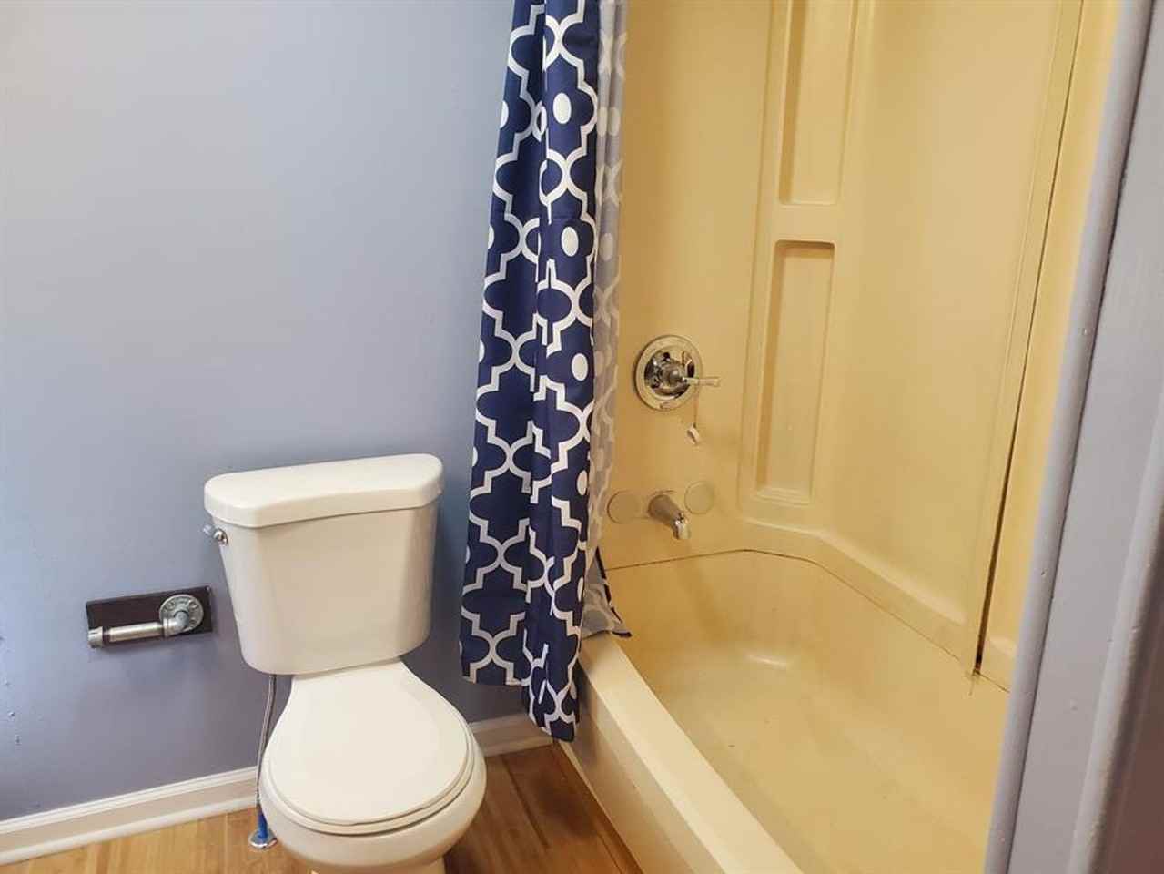100 W Spring St - Photo 2 of 14
