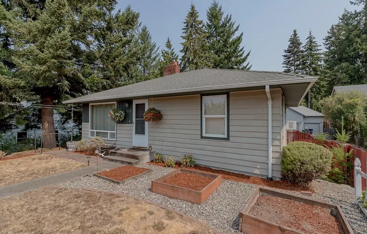 11616 23rd Ave Sw - Photo 2 of 20