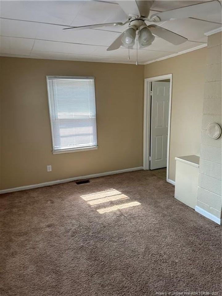 200 Post Ave #2 - Photo 4 of 8