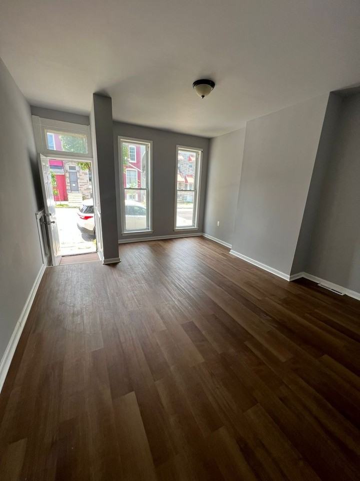 1913 N Payson St - Photo 2 of 12