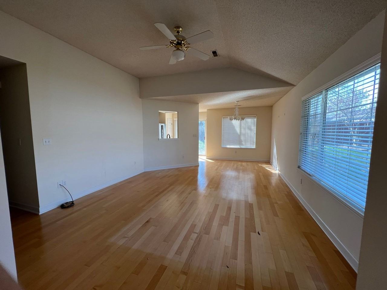 609 Heidman Rd - Photo 4 of 17