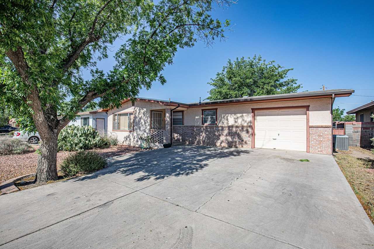 1809 Alamo Ave - Photo 2 of 28