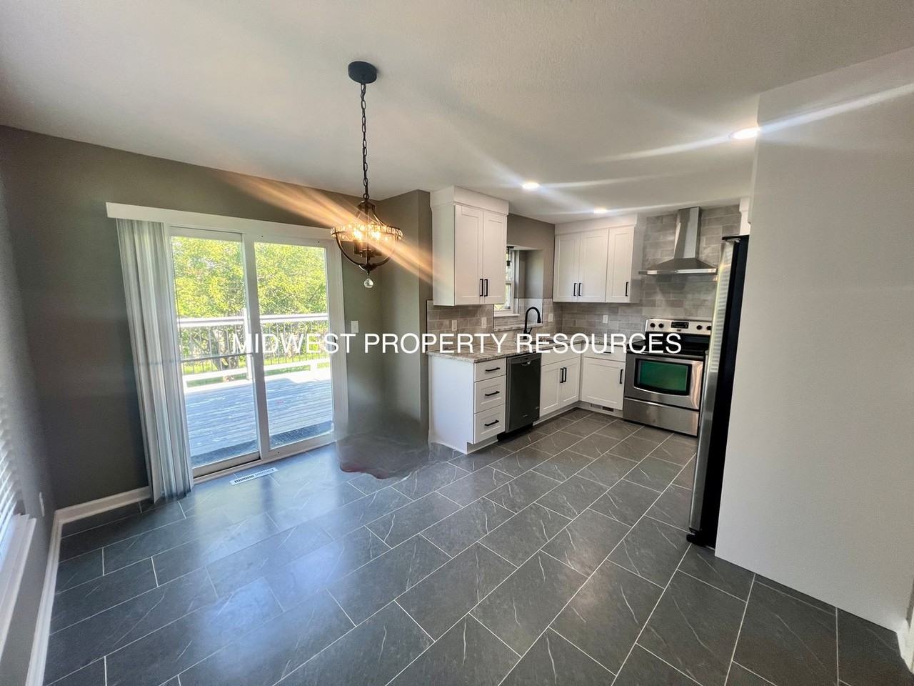902 902 SE Sunnyside Rd - Photo 5 of 17