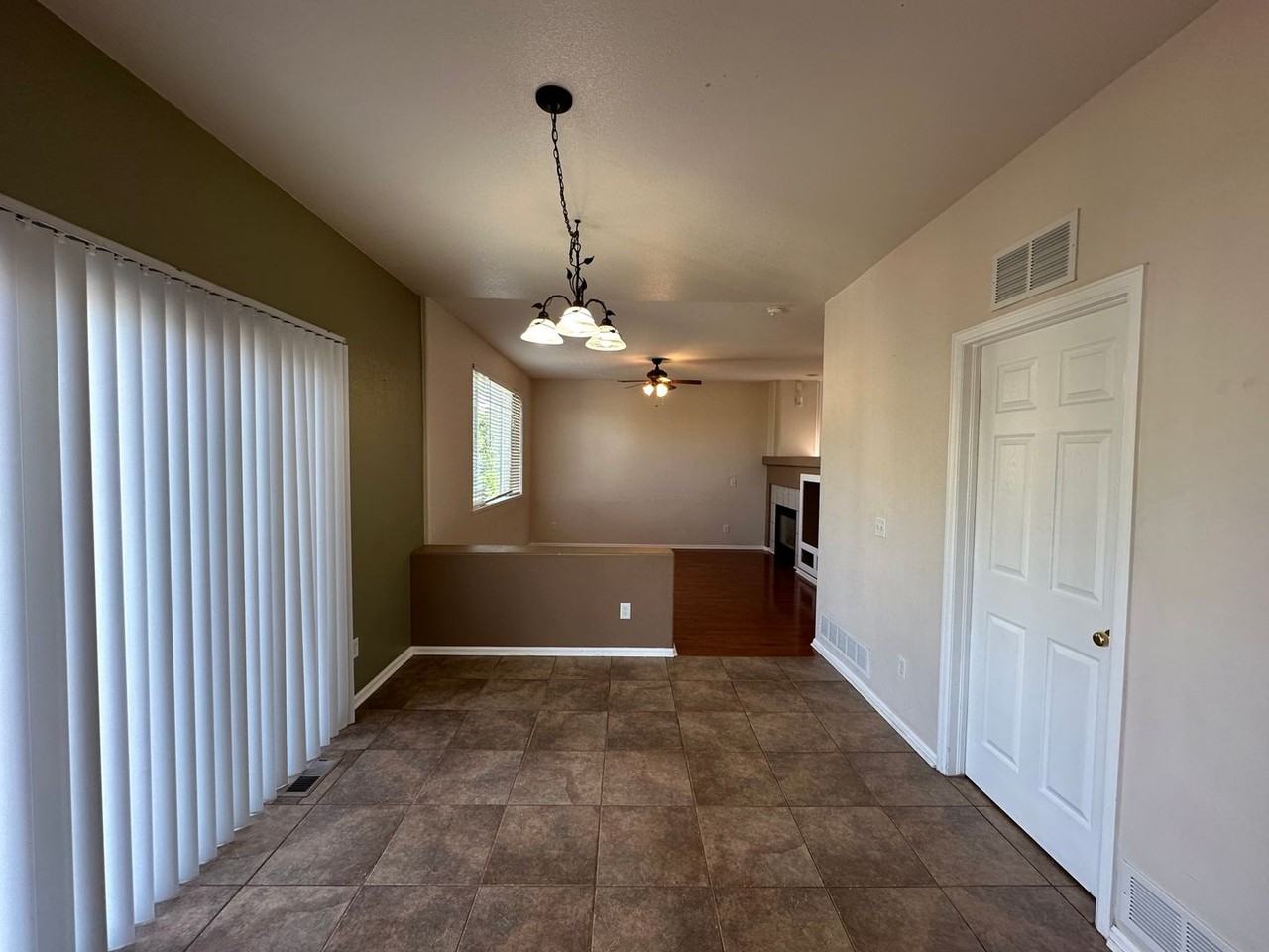 4157 Knollvale Dr - Photo 7 of 19
