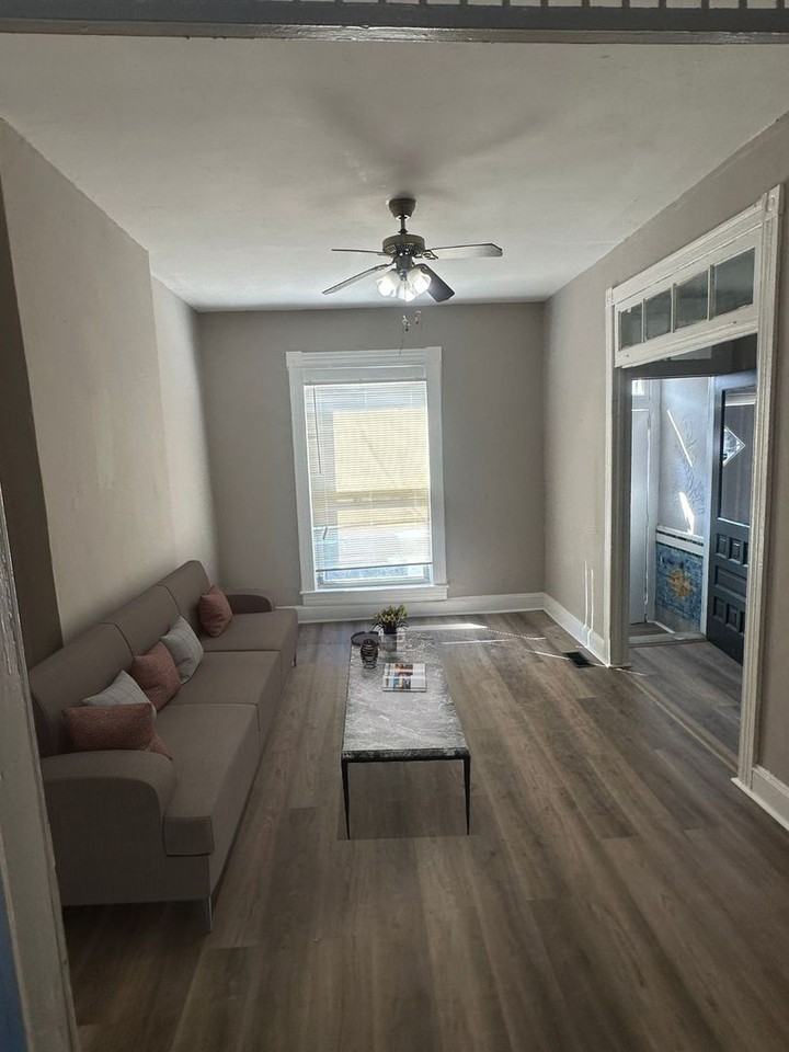 2530 W Fayette St - Photo 3 of 10