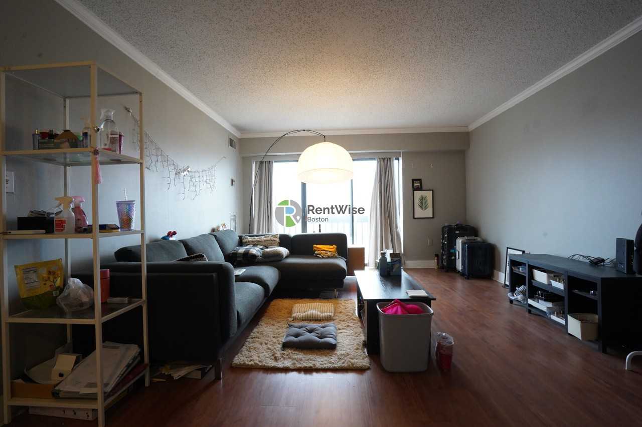 15 N Beacon St #709