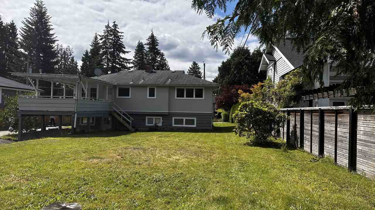 754 17th Street East - Photo 3 of 26