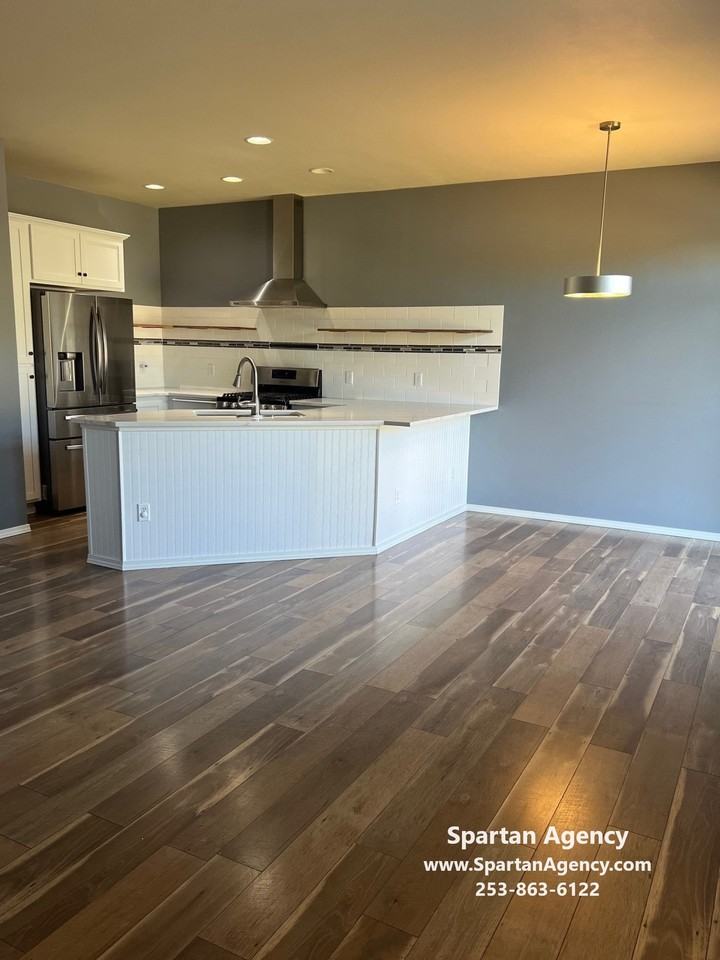 18302 114th Avenue East - Photo 5 of 22