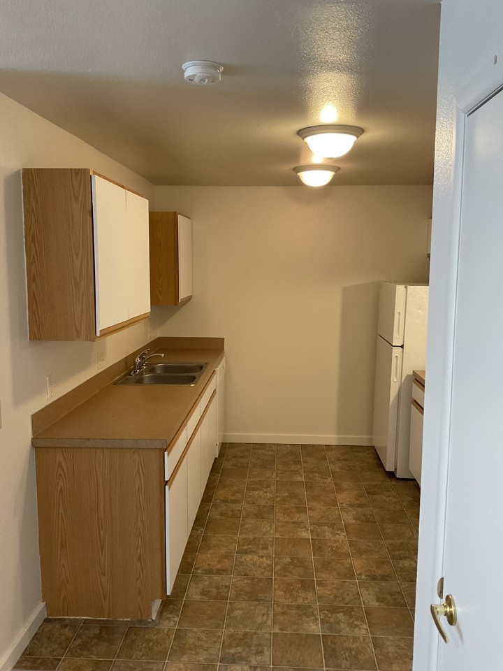 3311 N Lakeharbor Ln #105 - Photo 7 of 11