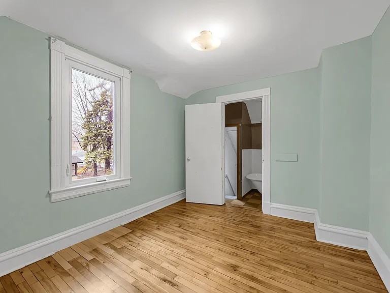 3610 Queen Ave N #2 - Photo 2 of 6