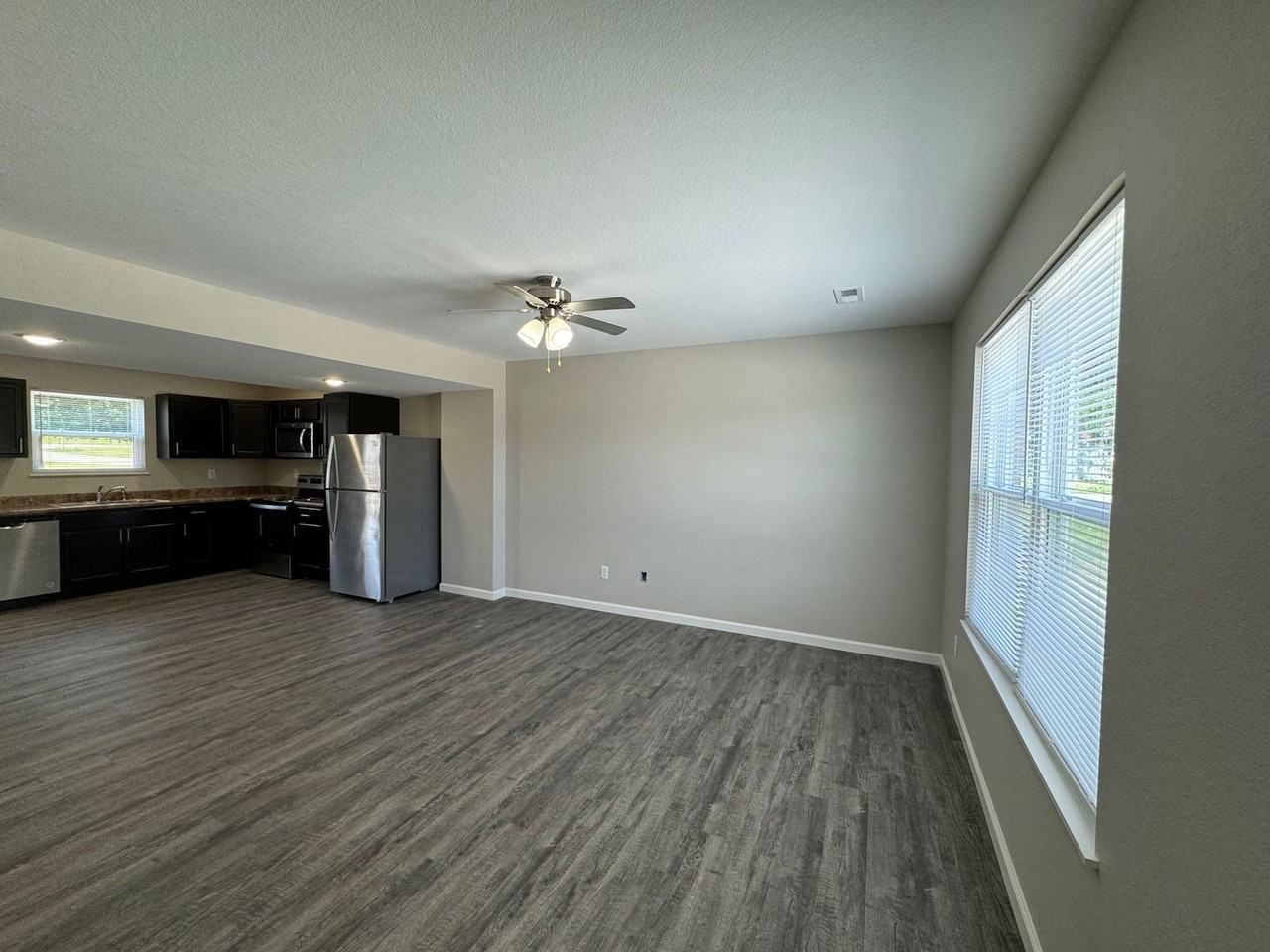 Granada Estates - Photo 4 of 18