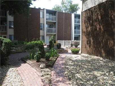 713 S. Randoph St. - 23 #23 - Photo 2 of 6