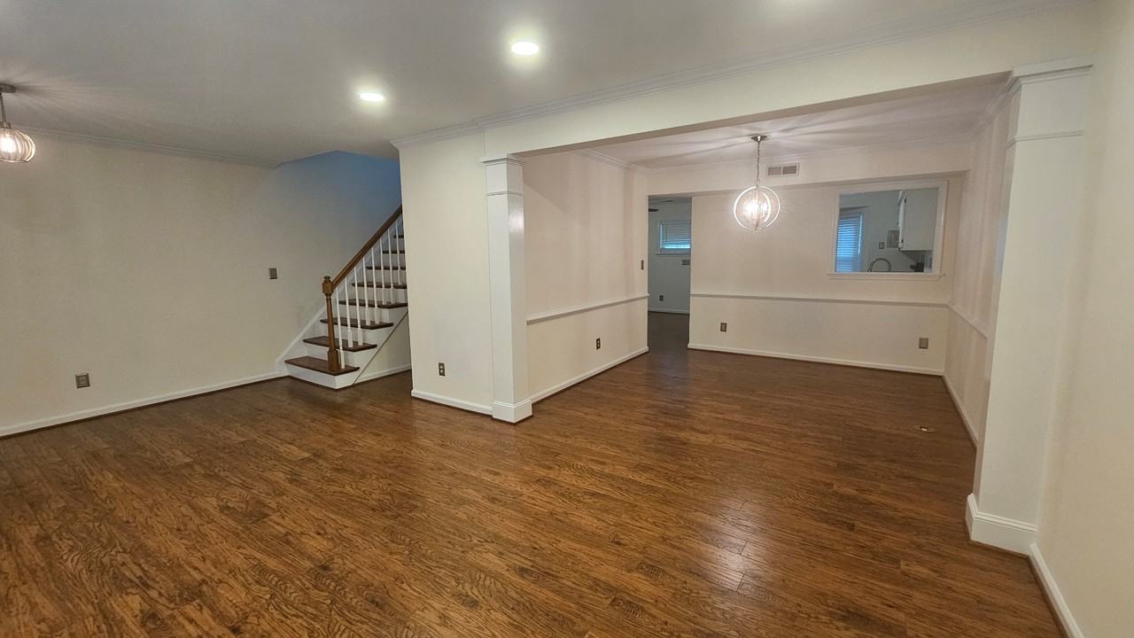 3210 Gateway Cir #1 - Photo 3 of 19