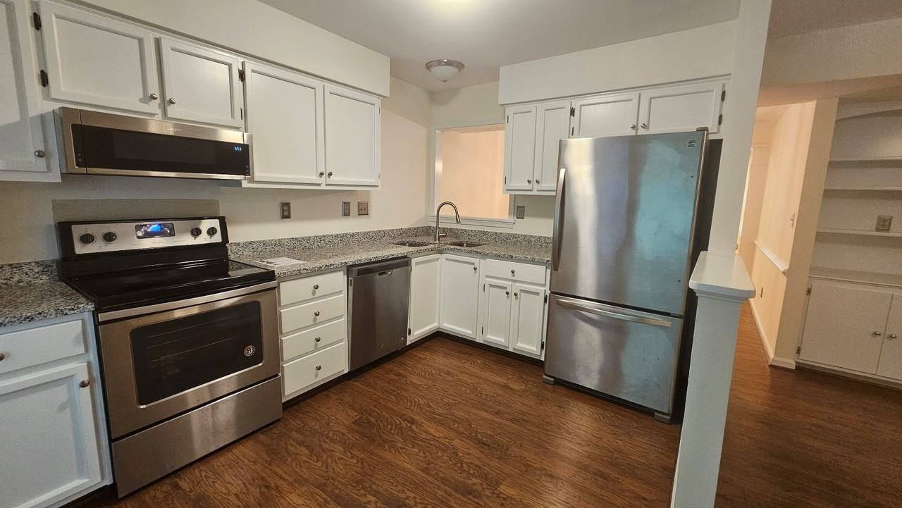 3210 Gateway Cir #1 - Photo 5 of 19