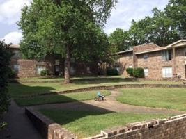 featured image of 705 W Putman St