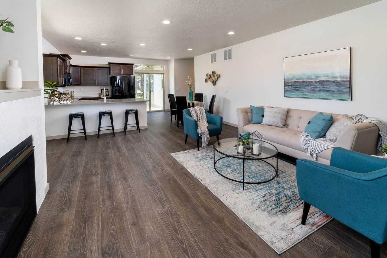 Cessna Drive - Photo 2 of 21