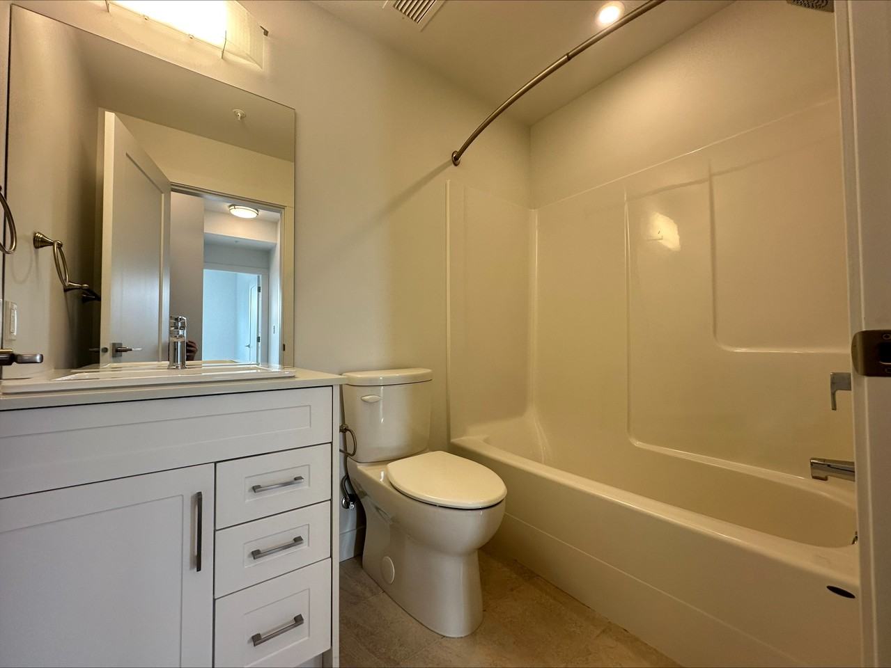 660 Beach Rd #307 - Photo 5 of 21