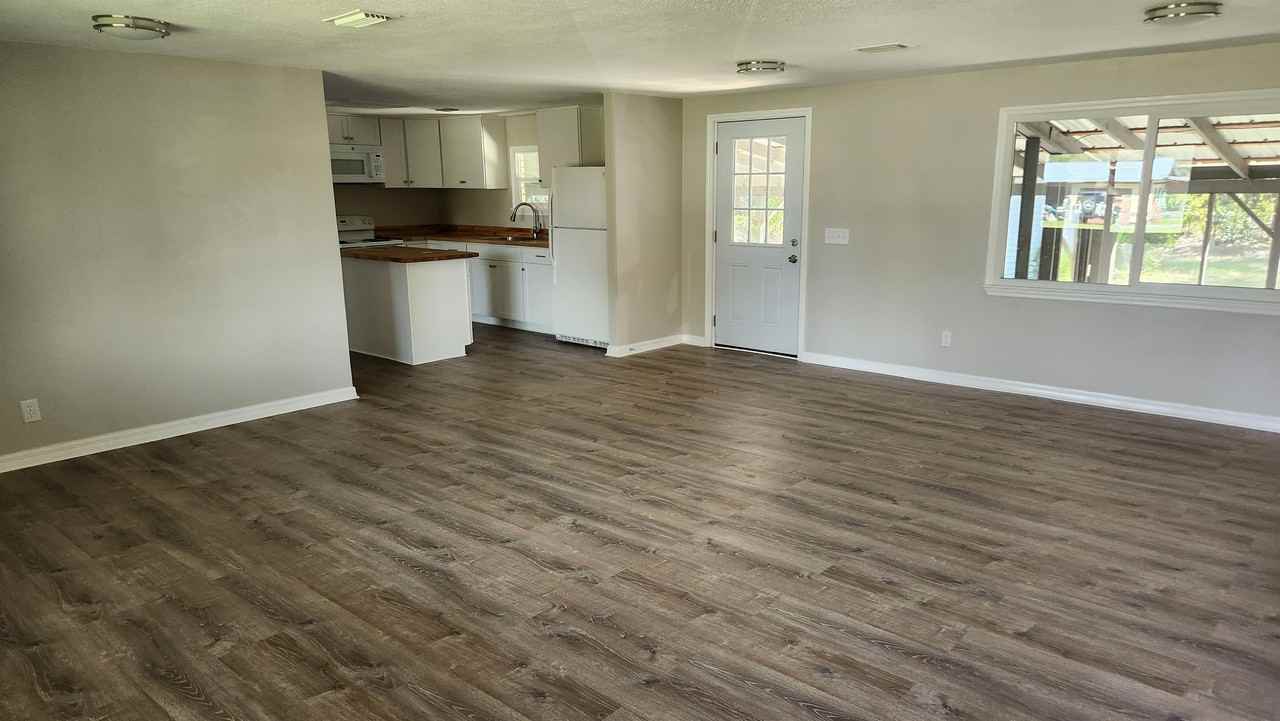 106 Ansley Ln - Photo 3 of 19