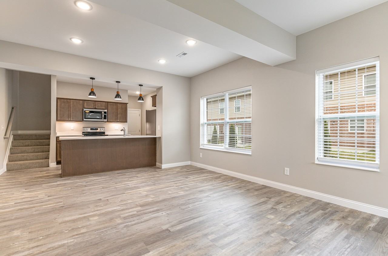 2009 Terrace Ct #2009 - Photo 5 of 21