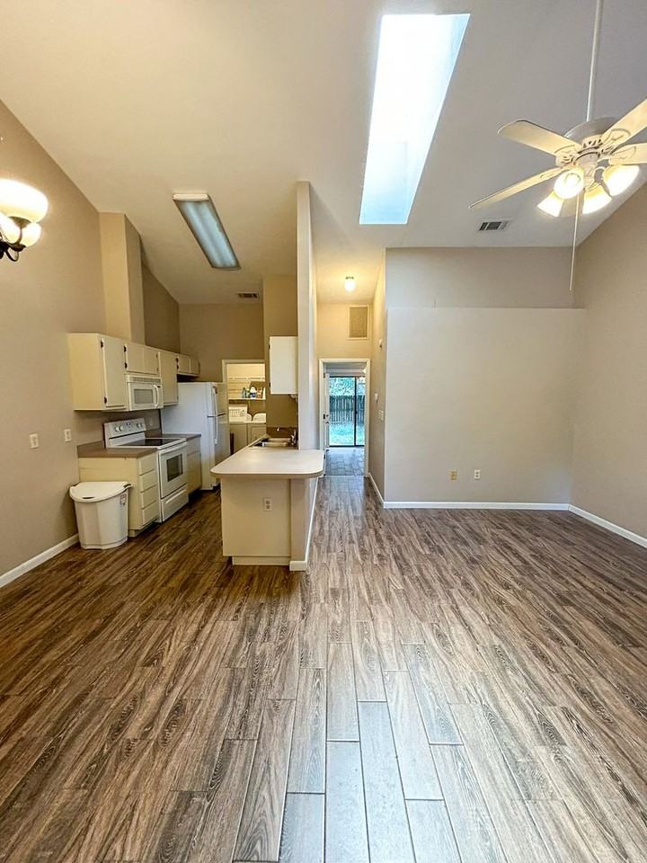 3824 Sw 30th Ter - Photo 2 of 20