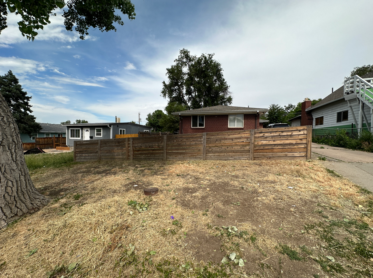 150 S Hooker St - Photo 2 of 32