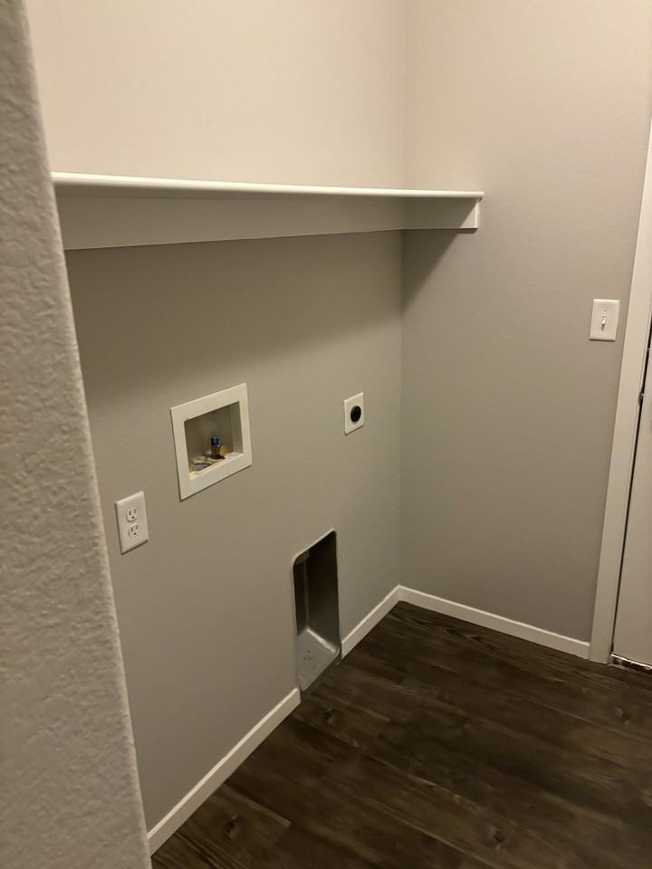 227 E Anabranch Ct #1 - Photo 7 of 12