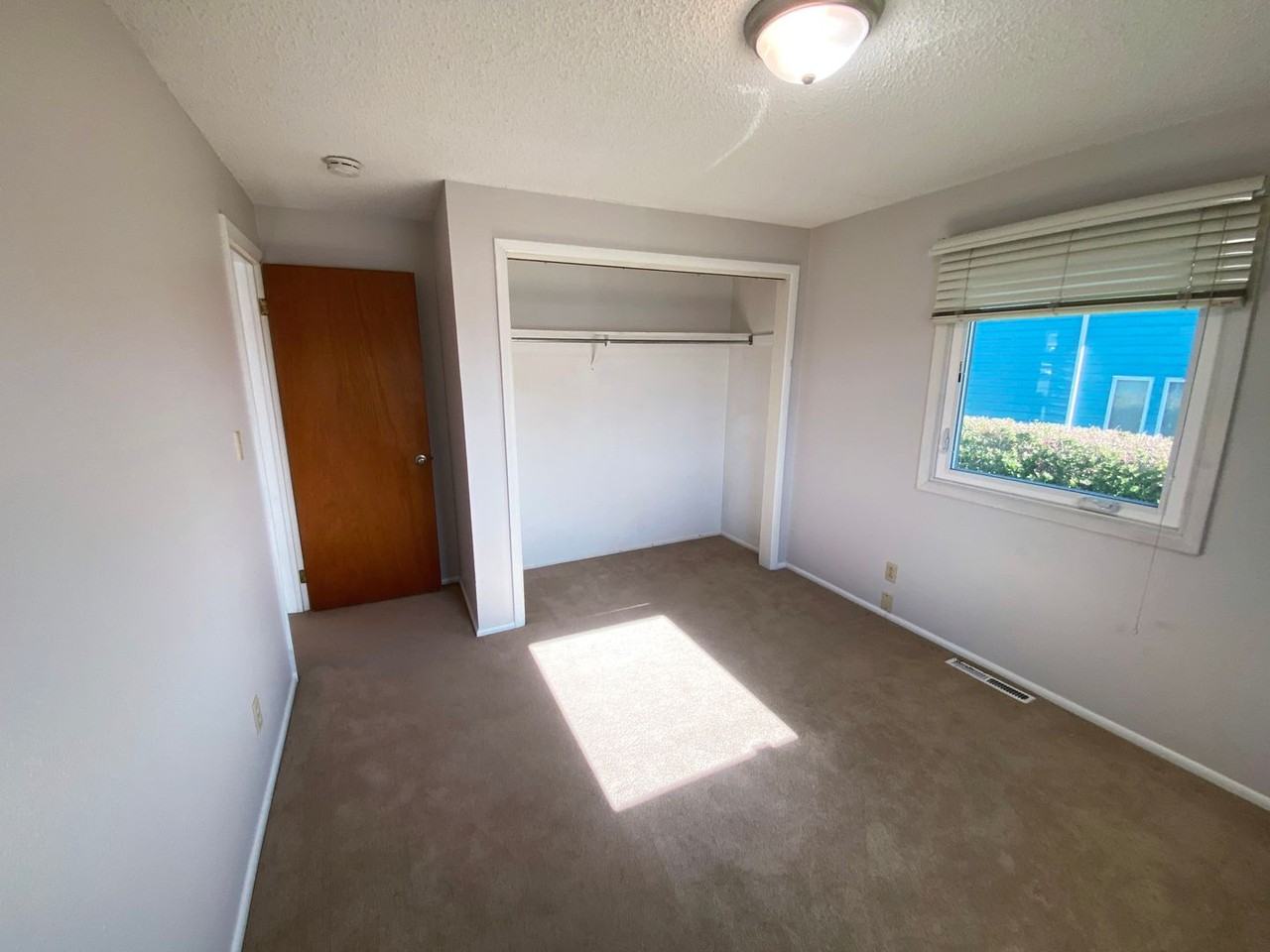 117 S 19th Ave - Photo 5 of 10