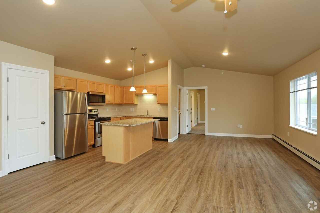 Rock Creek Apartments - Photo 3 of 13