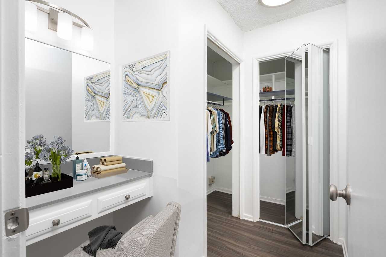 Palos Verdes Terrace - Photo 6 of 8