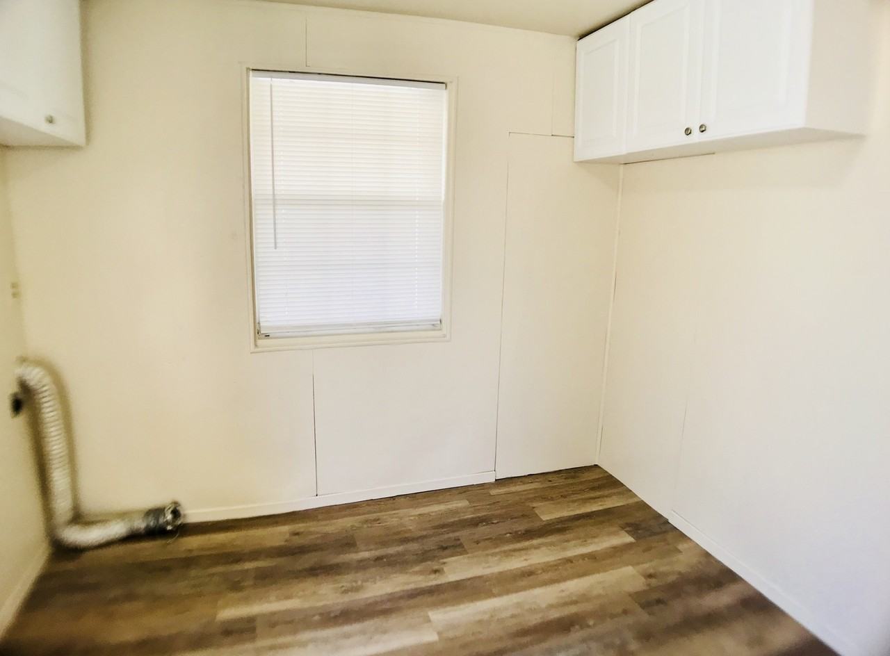 1012 Mallard Dr - Photo 6 of 8