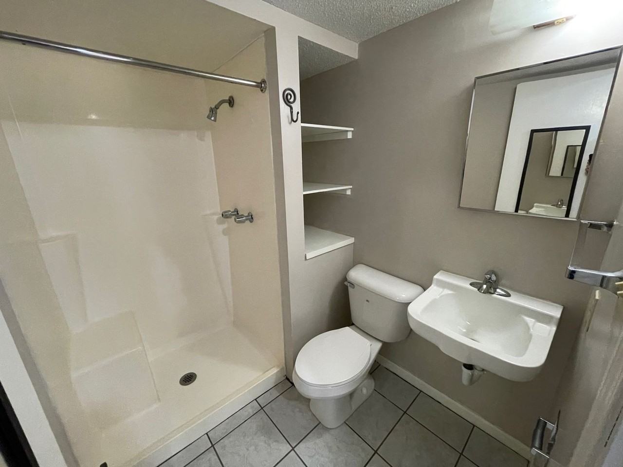1218 Pomeroy St #13 - Photo 7 of 7
