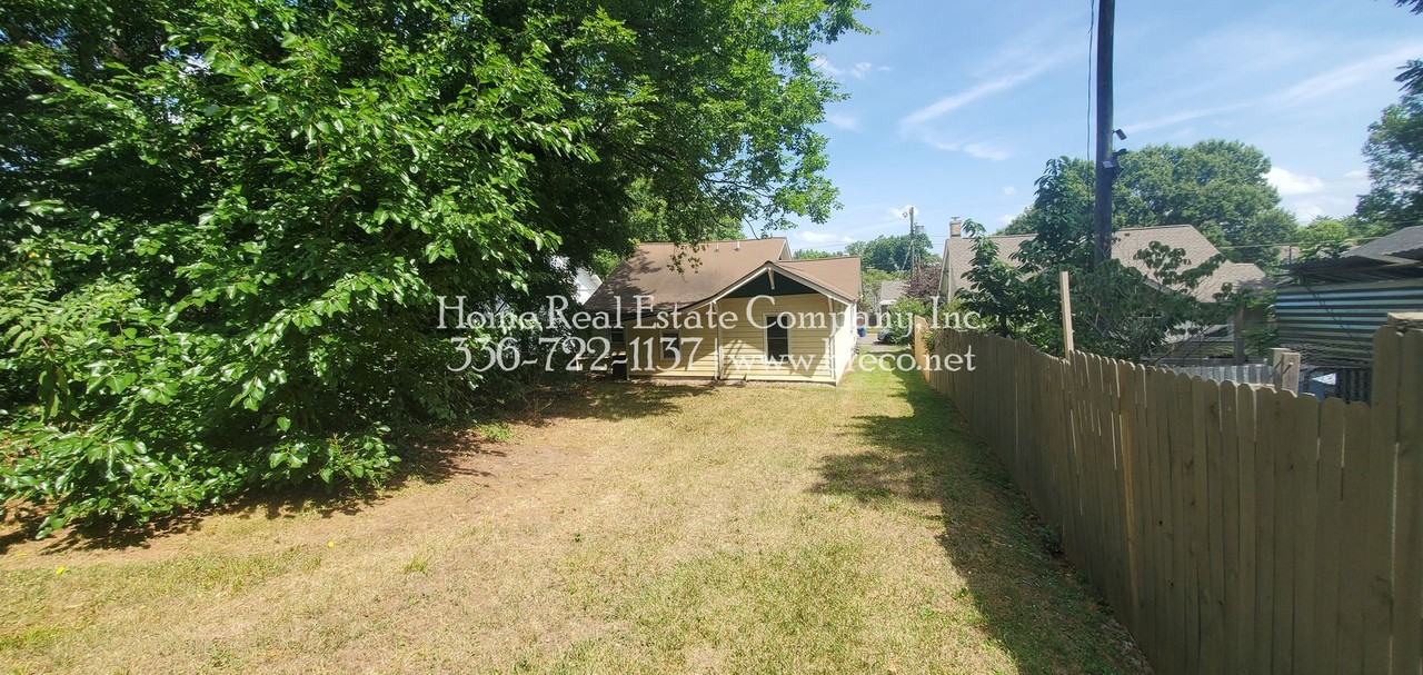 120 E Monmouth St - Photo 2 of 17