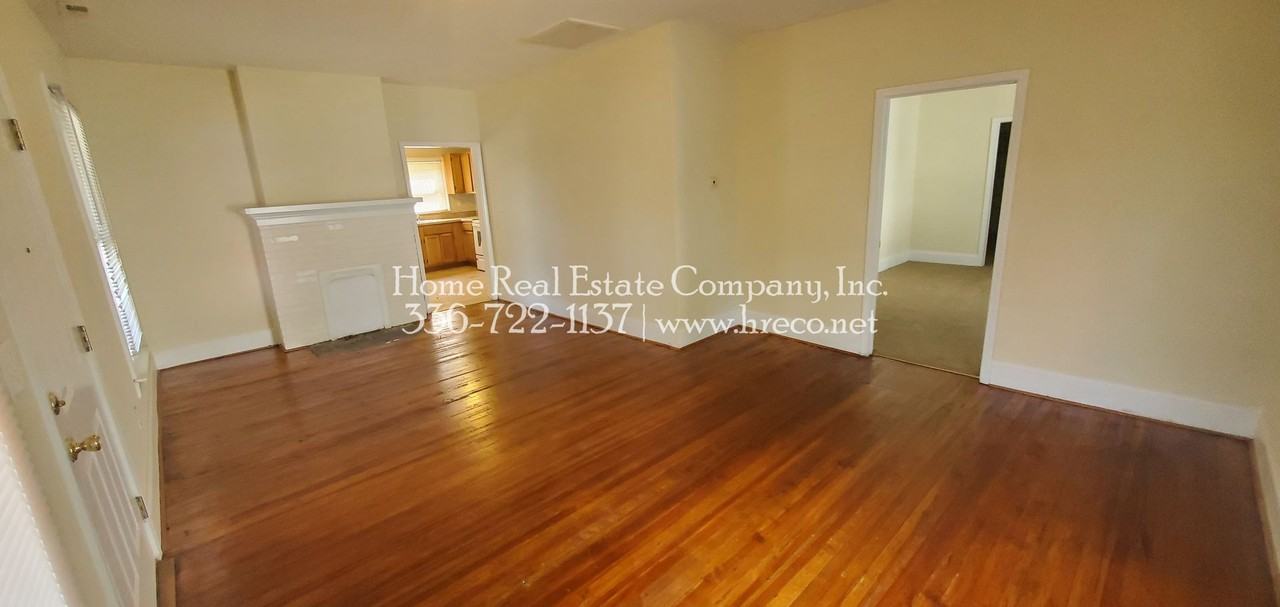 120 E Monmouth St - Photo 3 of 17