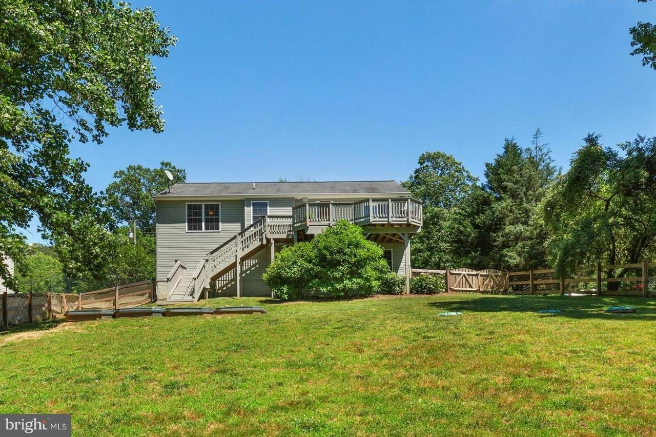 121 Hilda Dr - Photo 3 of 14