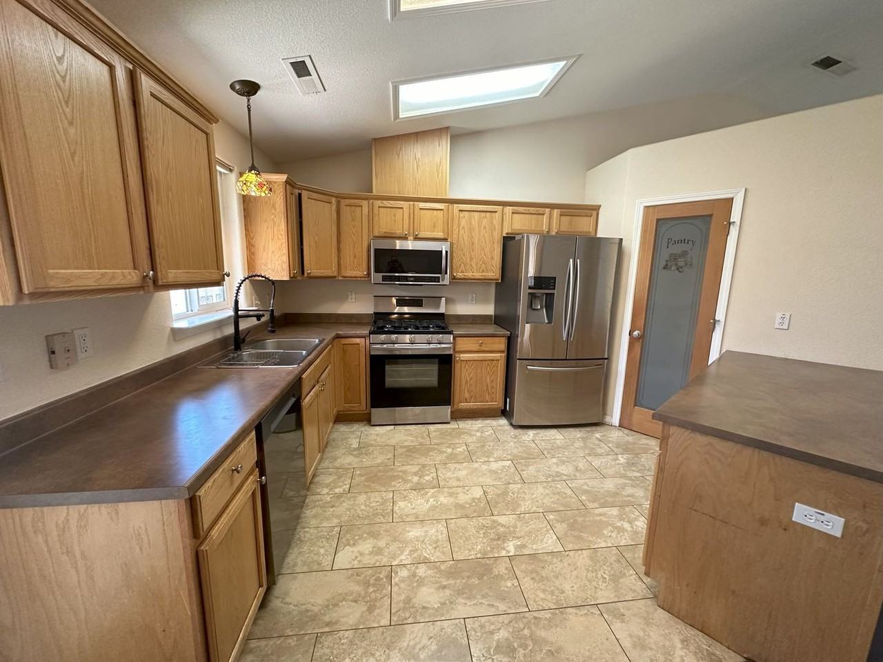 1115 Overlook Drive - Photo 6 of 20